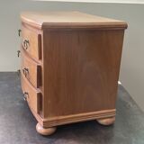 Commode de poupée en bois blond poignées en laiton