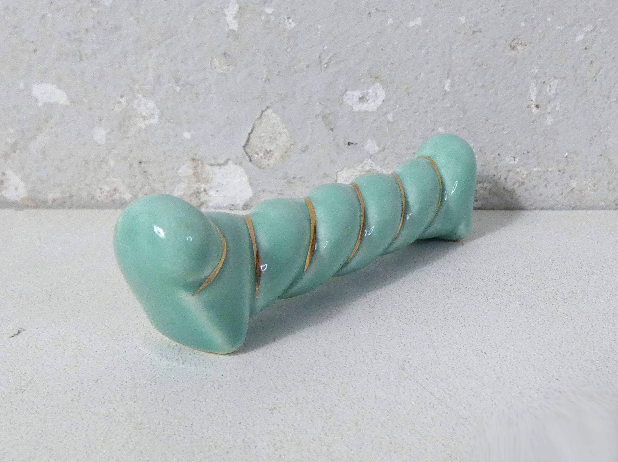 Saint Clement knife holder