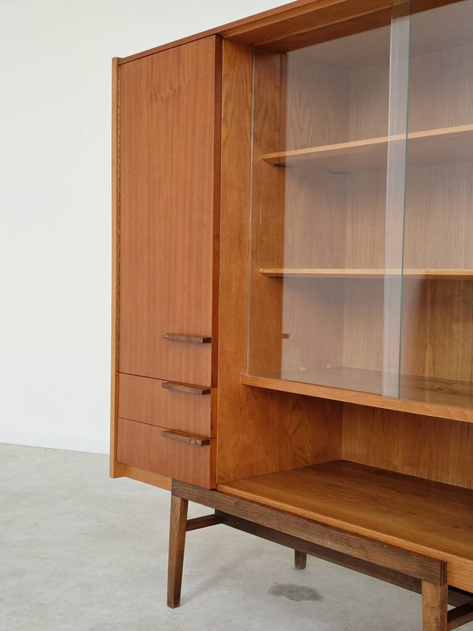 High Buffet Dresser Frantisek Mezulanik for Up Zavody 1960