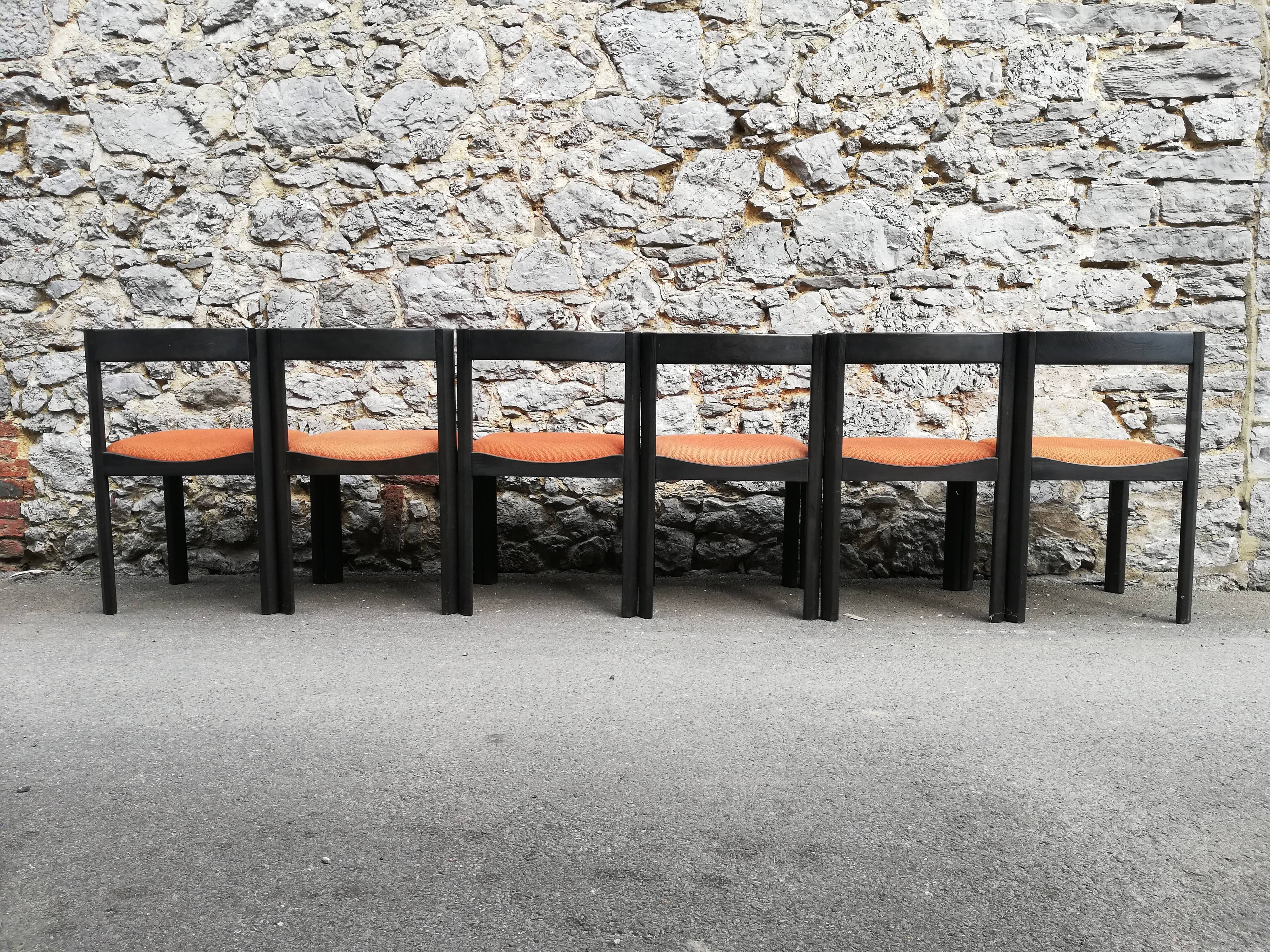 Chaises design graphique brutaliste 1970