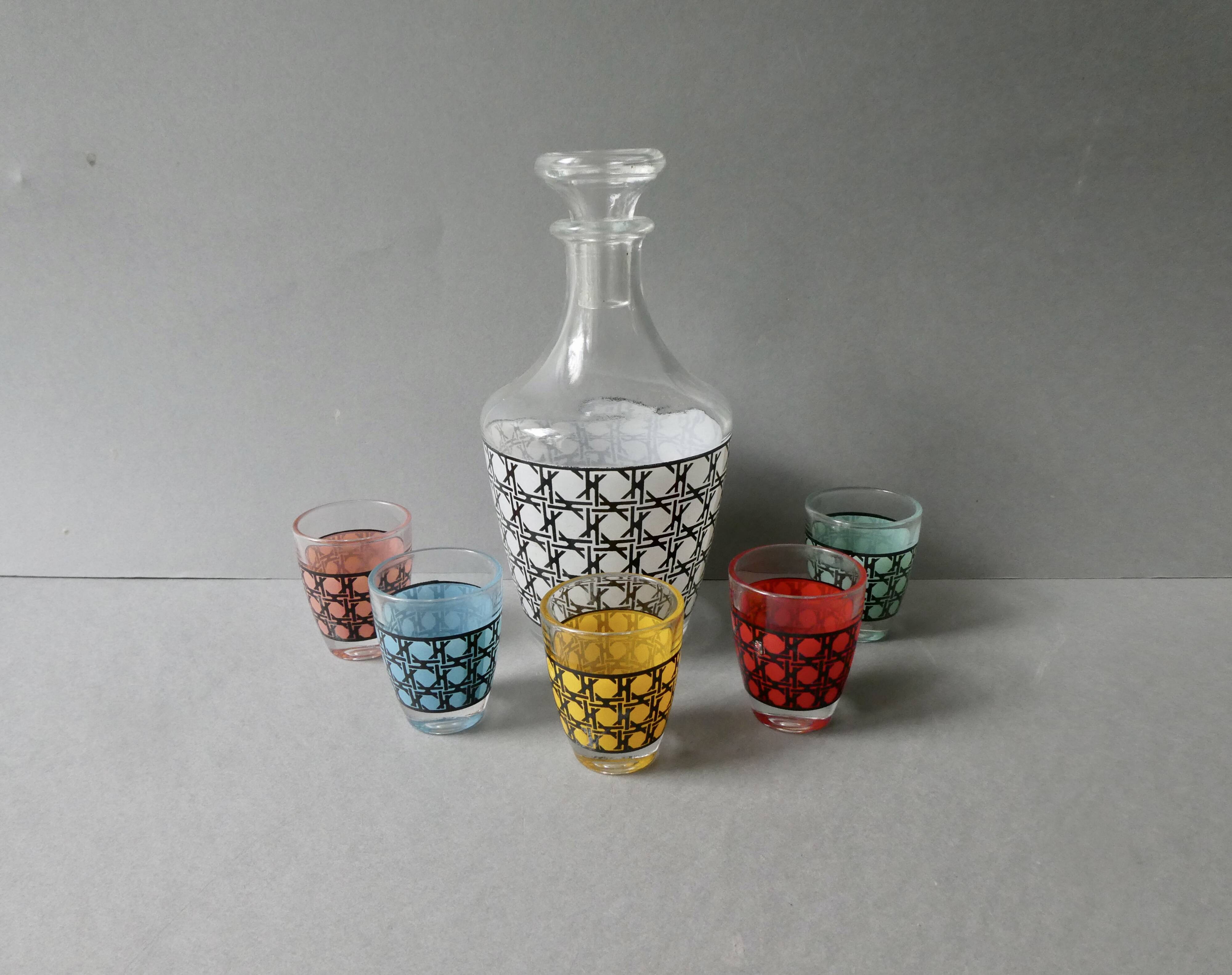 1 bottle and its 5 glasses, cannage decor, 1970s, France