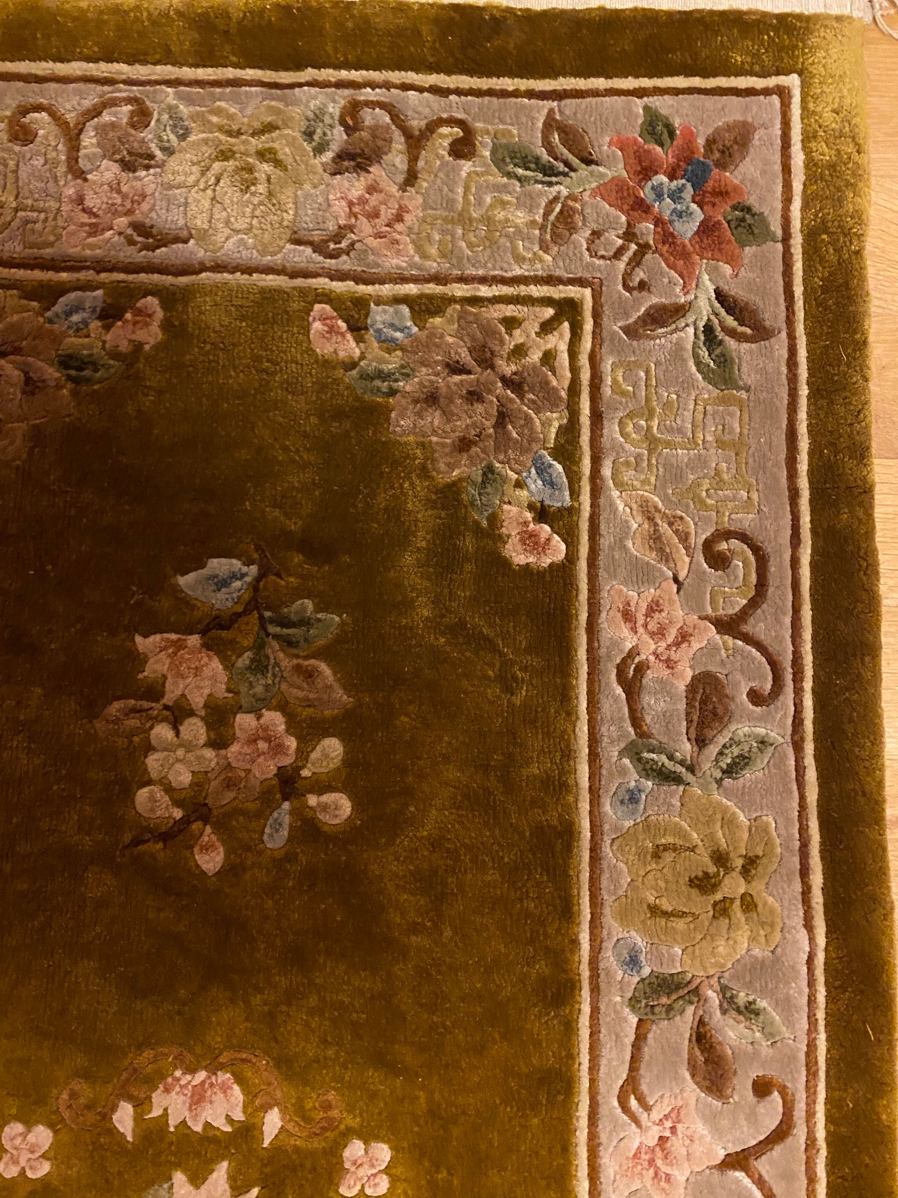 Chinese silk carpet, 124 cm x 62 cm