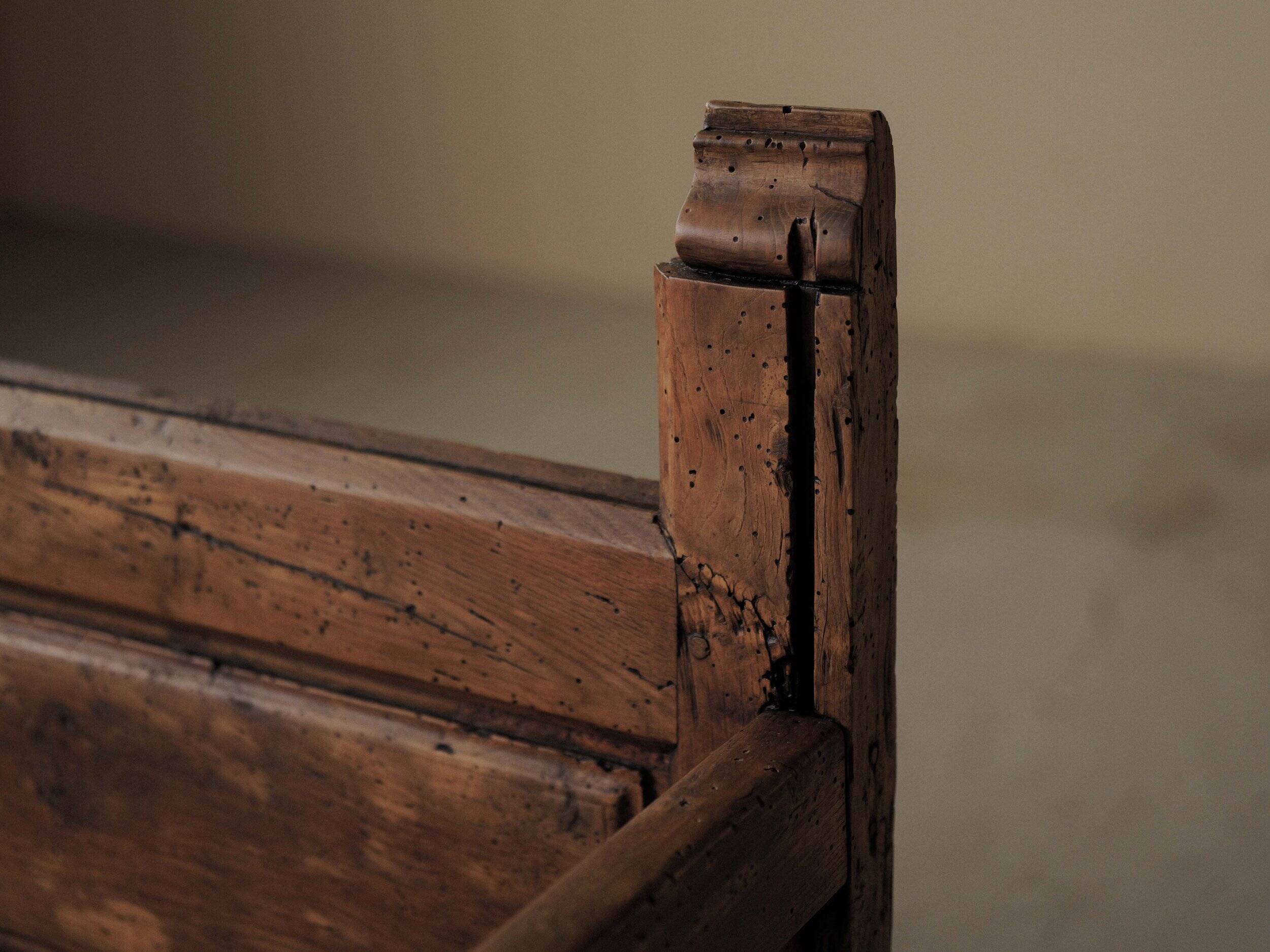 Banc de montagne en bois massif, Art populaire, Catalogne, XIXᵉ siècle
