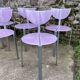 Serie de 8 chaises design en plexiglas parme