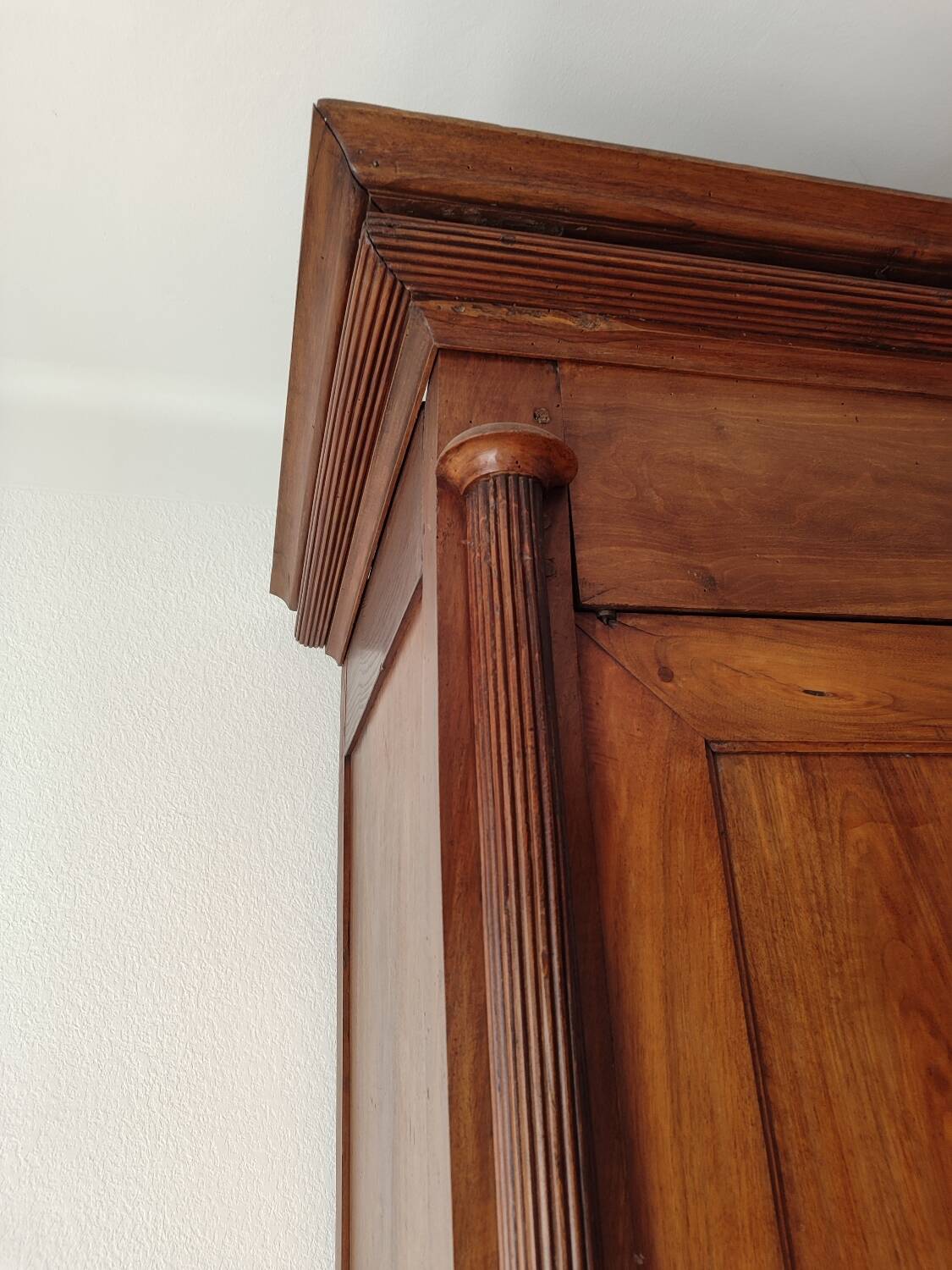 Armoire ancienne en bois