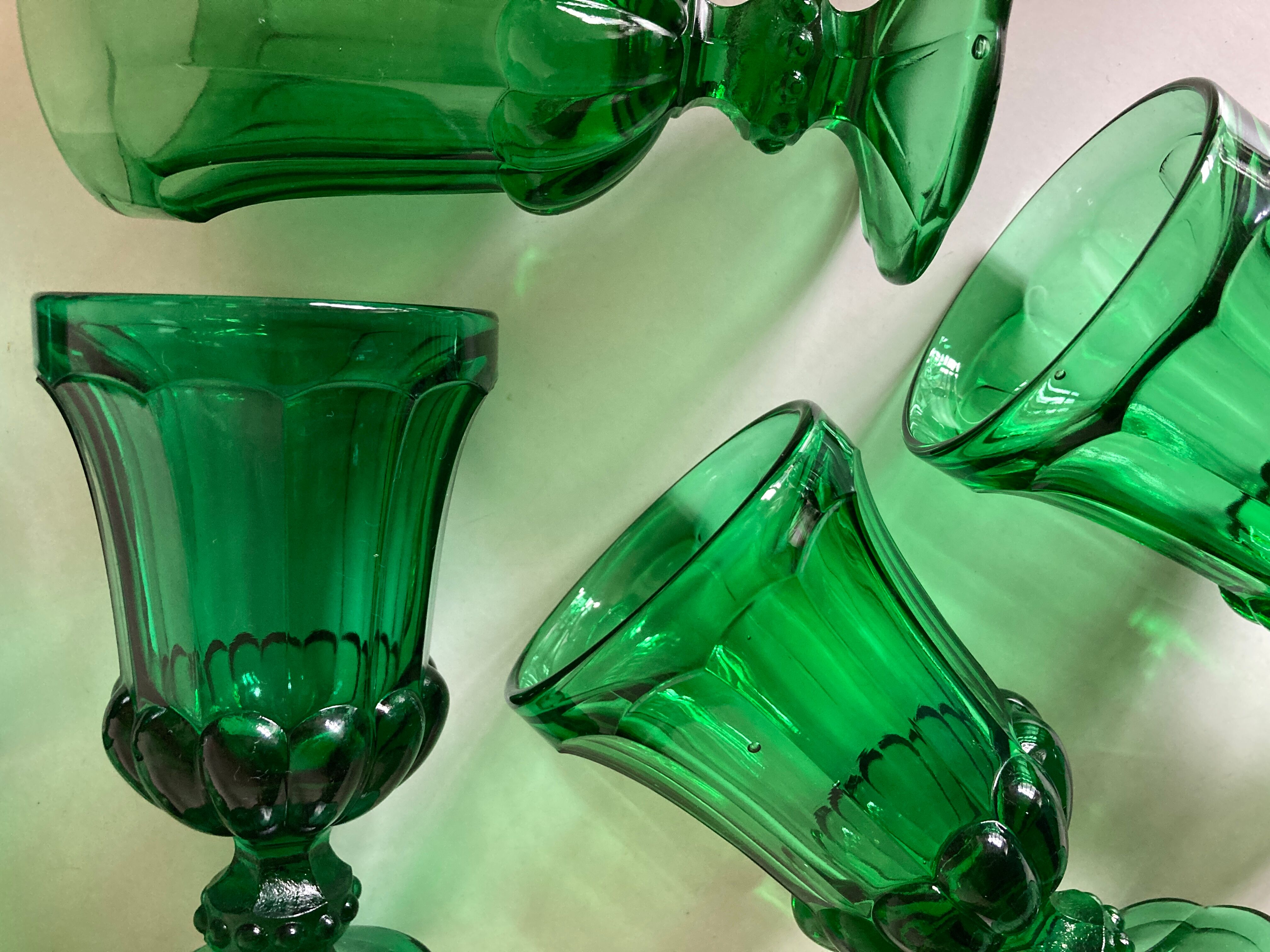 Set of 6 Medicis glasses in green moulded glass