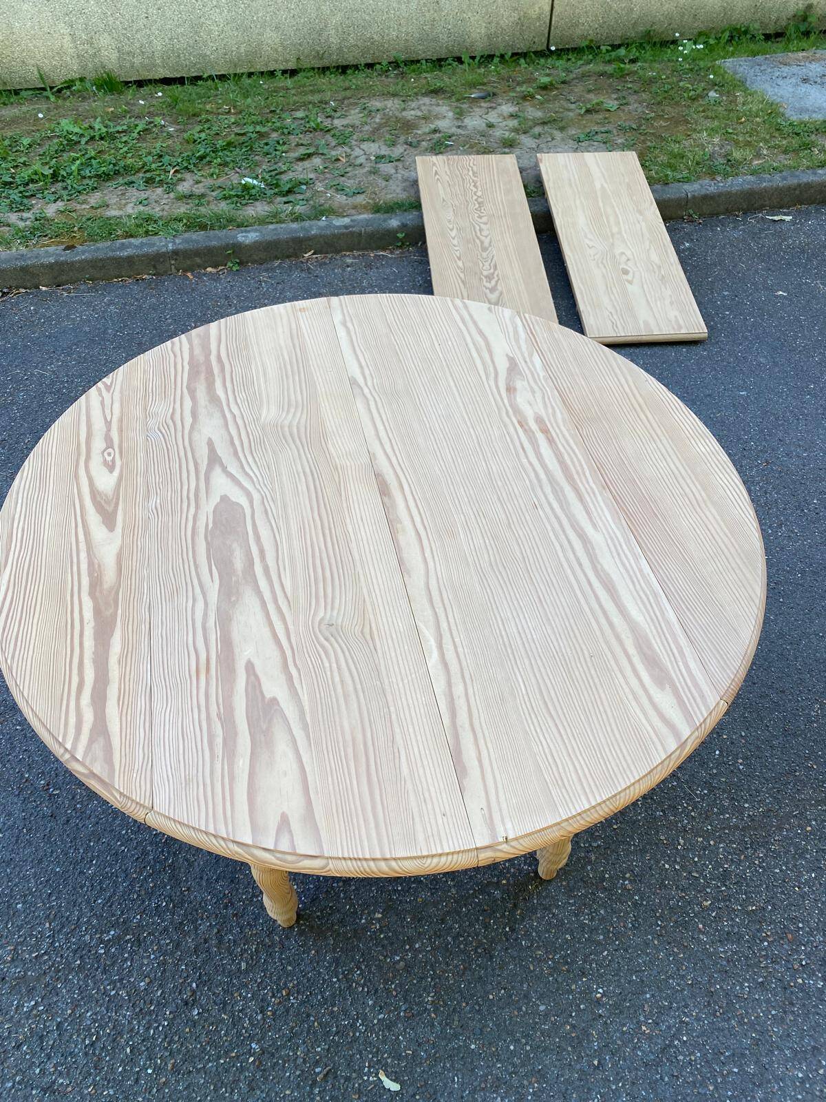 Louis Philippe extendable round dining table with shutters, renovated pine, 190cm