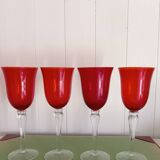 Glasses / 4 stemmed glasses