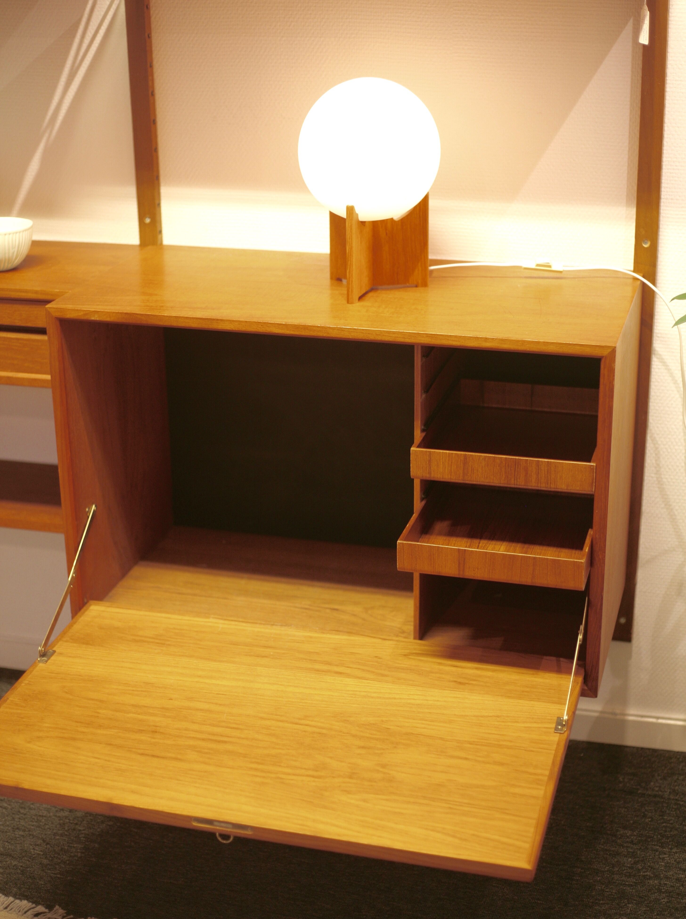 Teak shelving system, Cado, by Poul Cadovius