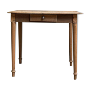 Table en châtaignier