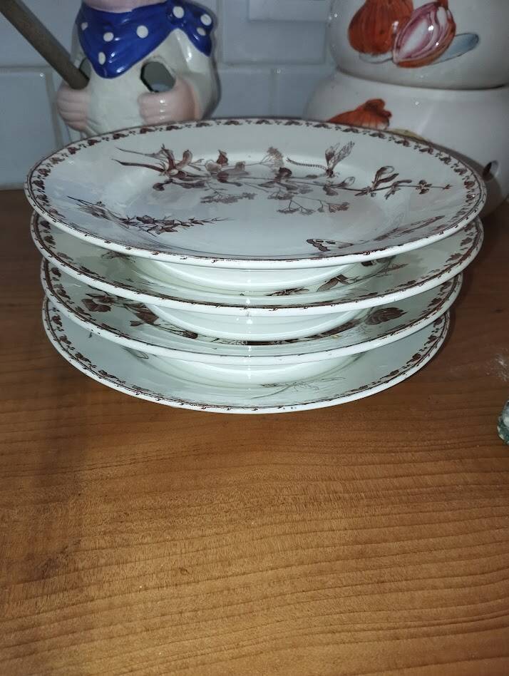 Tiered plates and compote dish