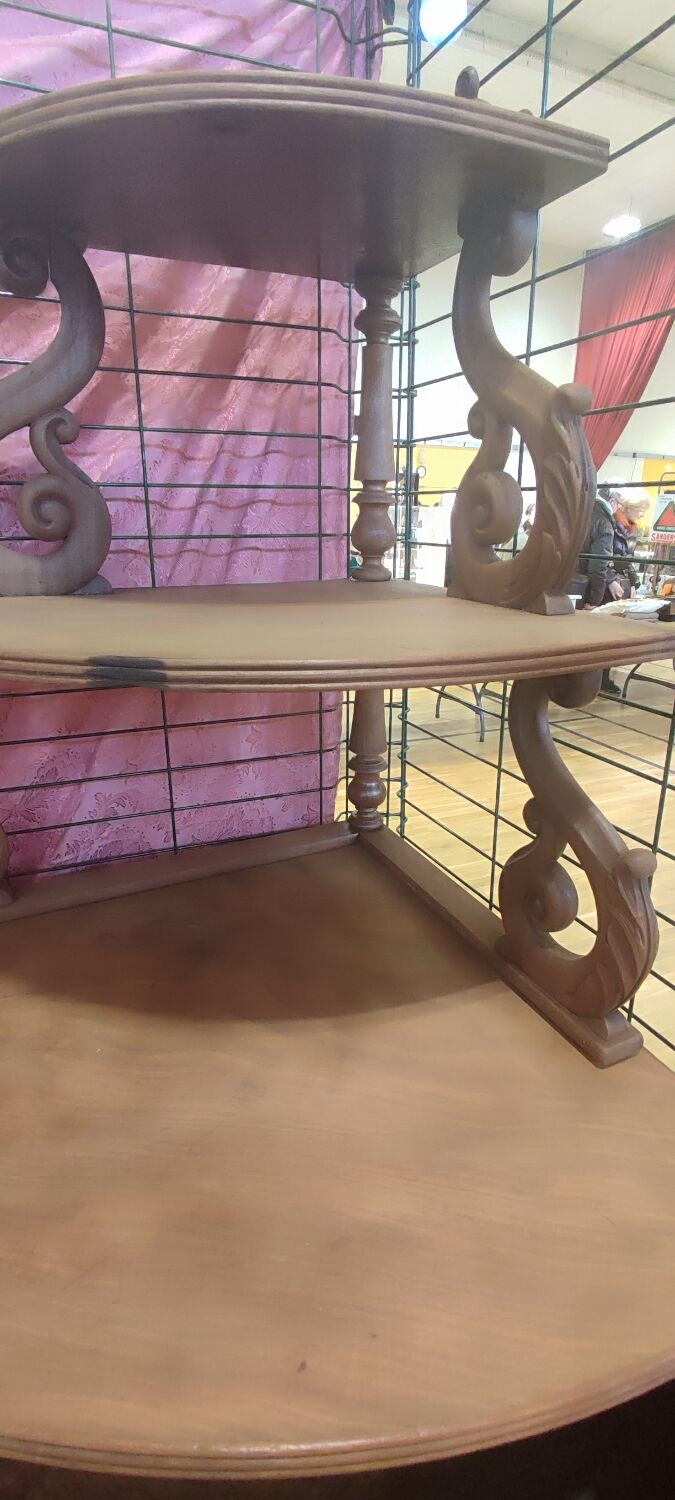 Pickled mahogany veneer neck