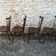 Chaises de bistrot dépareillées