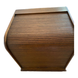 Petit meuble à rideau