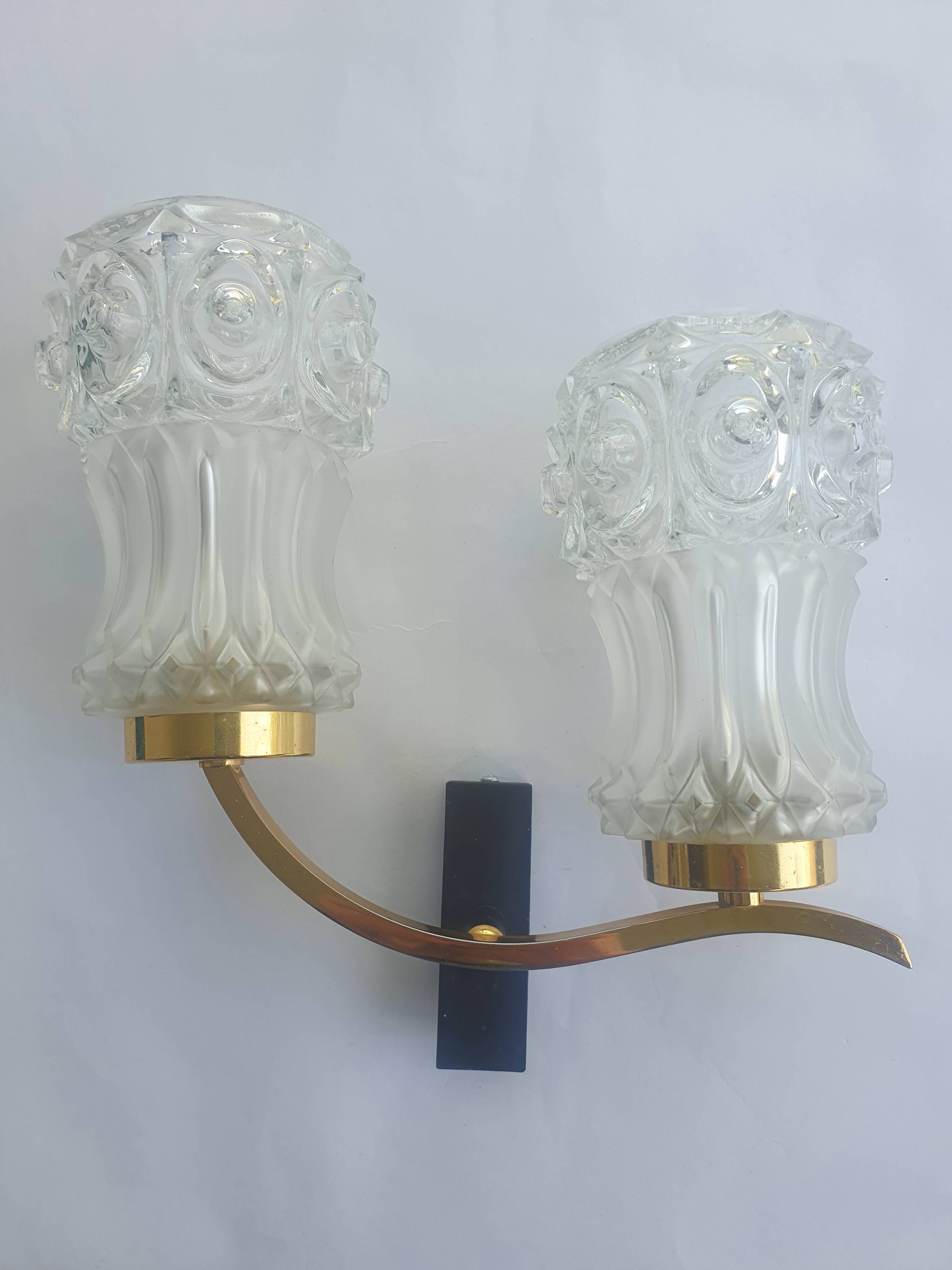 Antique gold wall light