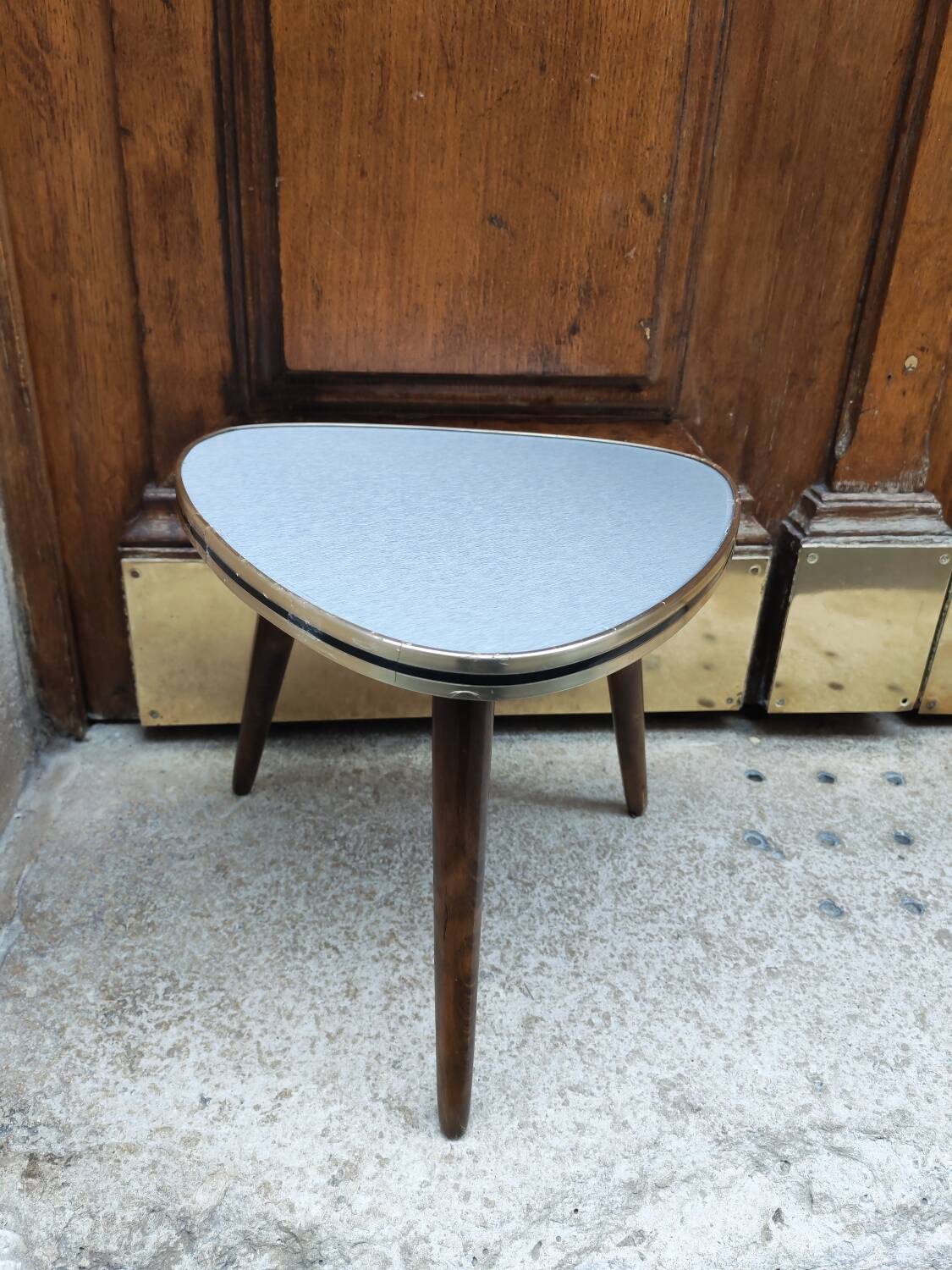 Petite table tripode vintage