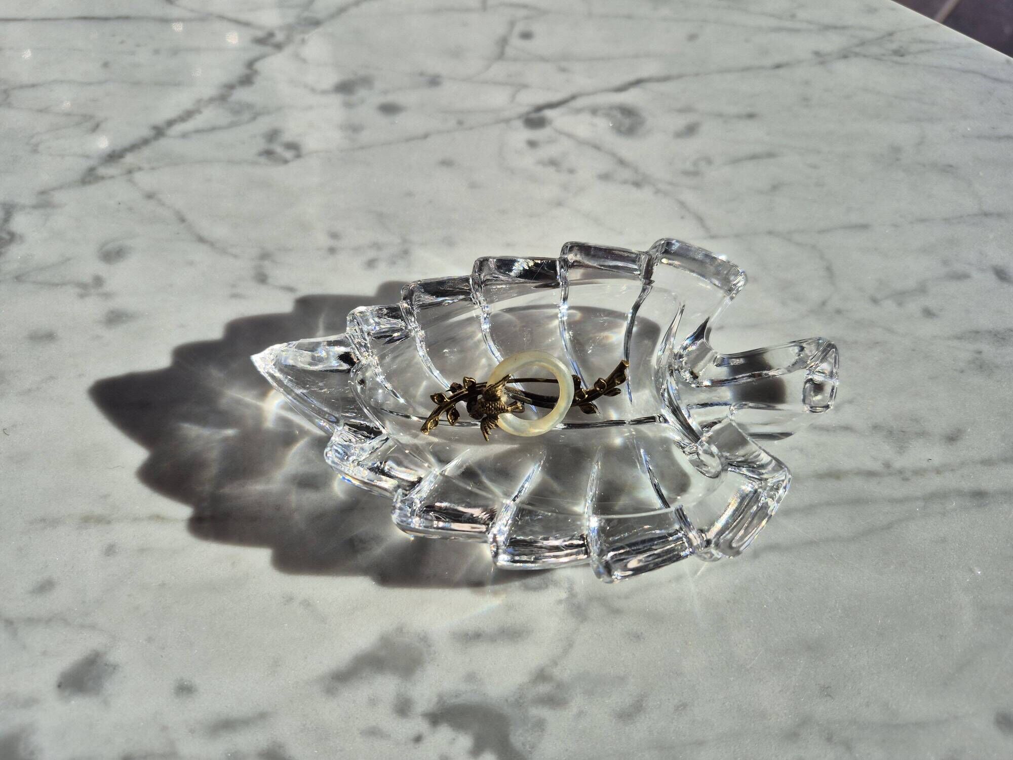 Vintage cut crystal leaf bedside jewellery holder – Rings & earrings