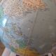 Globe terrestre Girard et Barrère socle bois