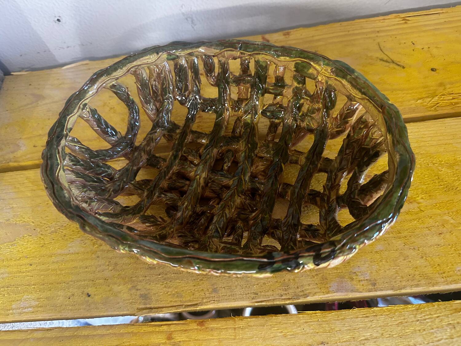 Vintage woven ceramic basket / empty pocket 19 / 25 cm