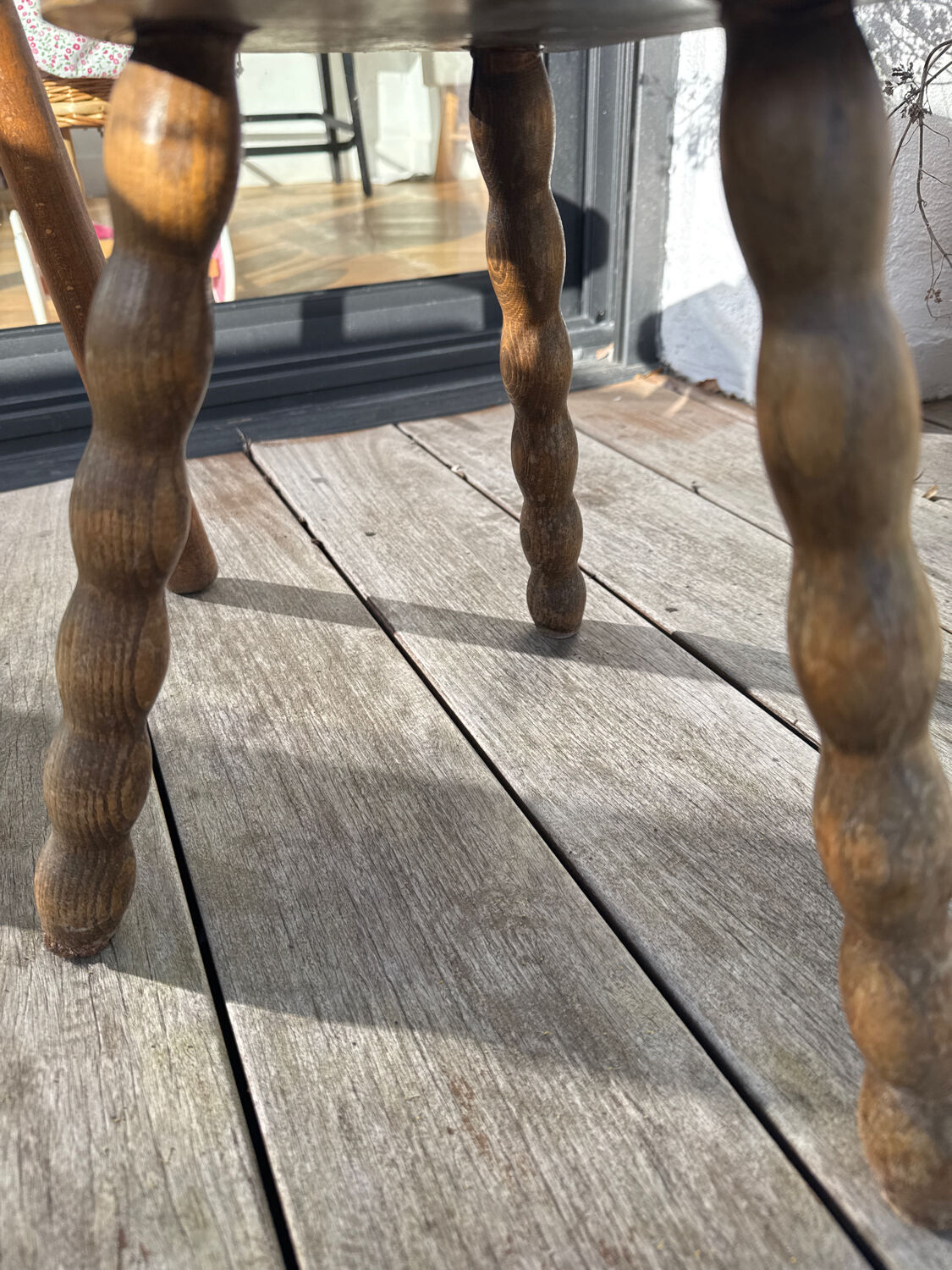 Tabouret tripode
