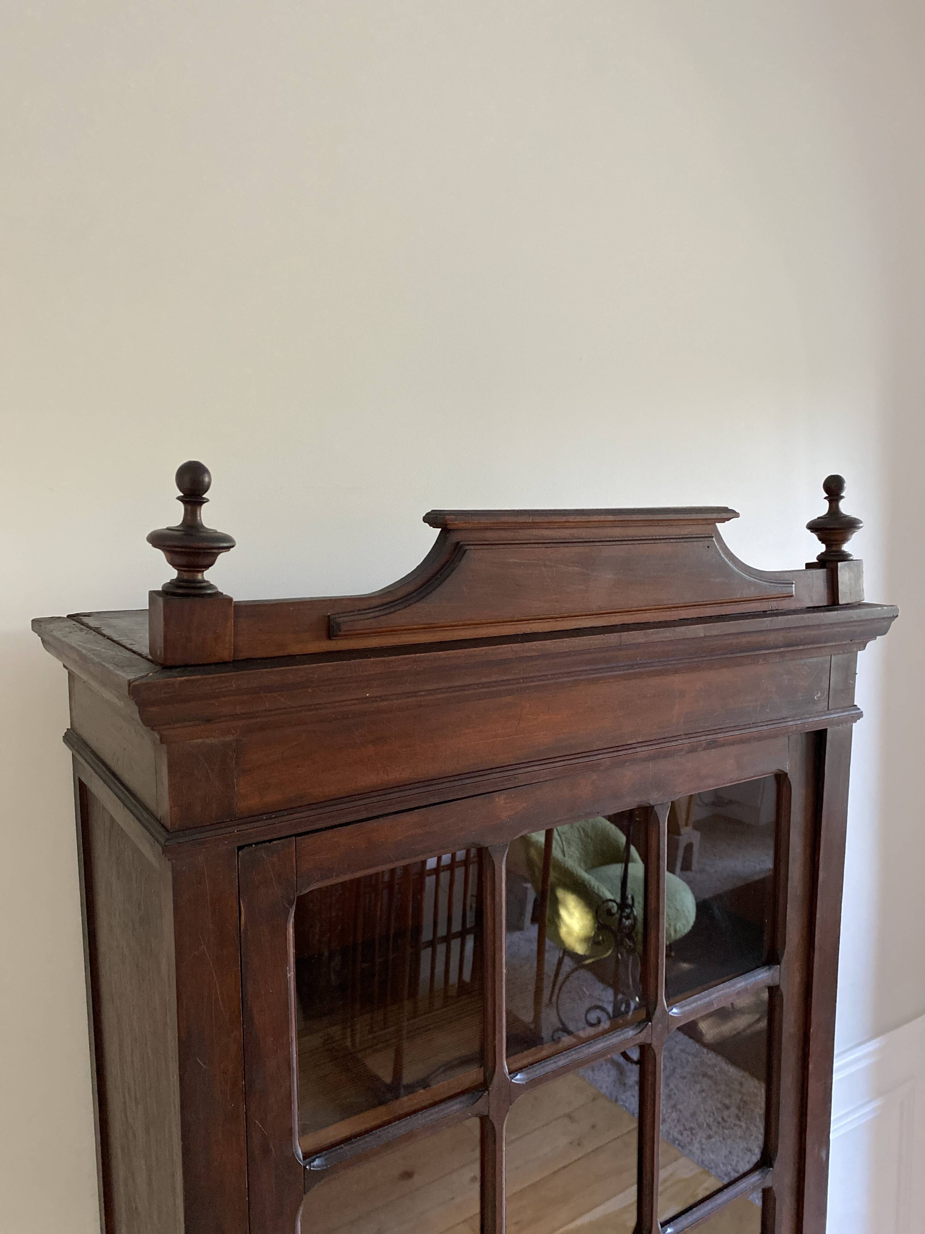 Parisian cupboard Bookcase Bonnetière glazed with small vintage tiles