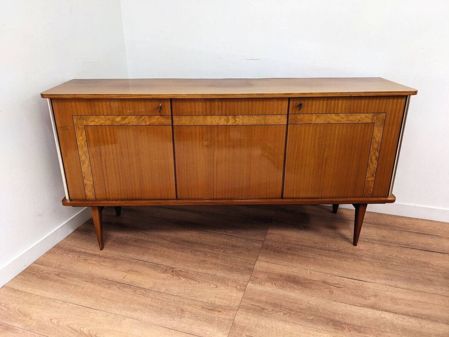 Commode scandinave en enfilade