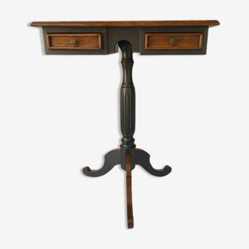 Pedestal table with drawers
