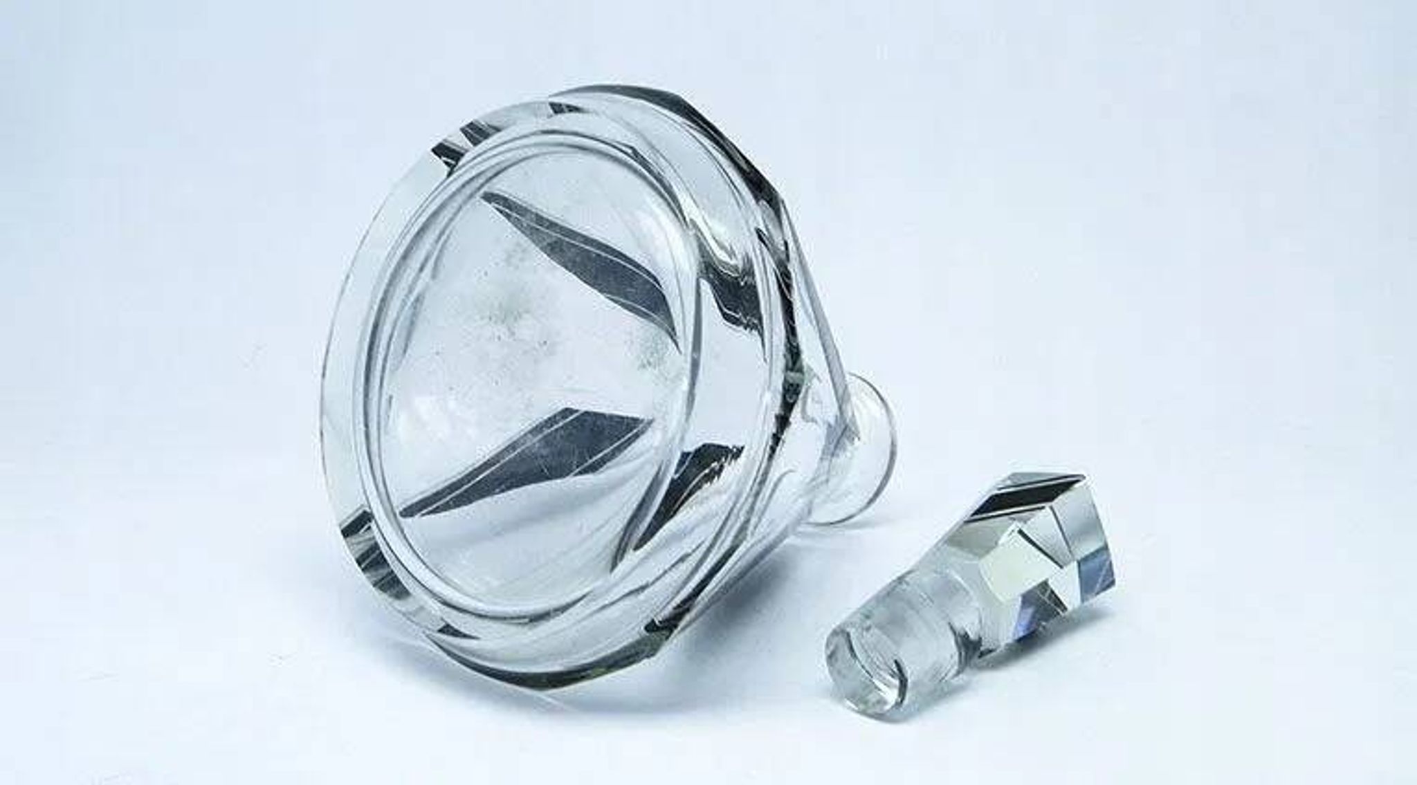 Carafe émaillée Art déco par Karel Palda