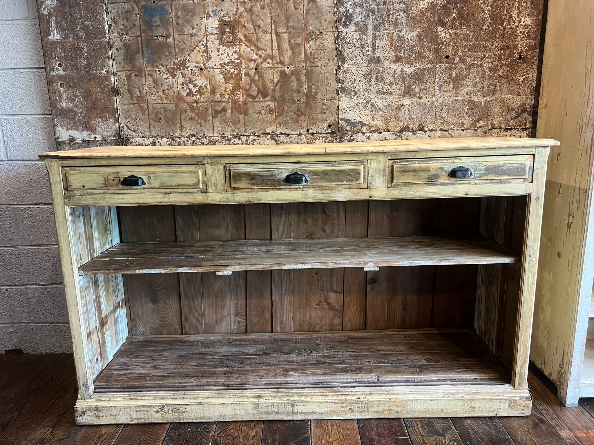 Sideboard 3 drawers patinated