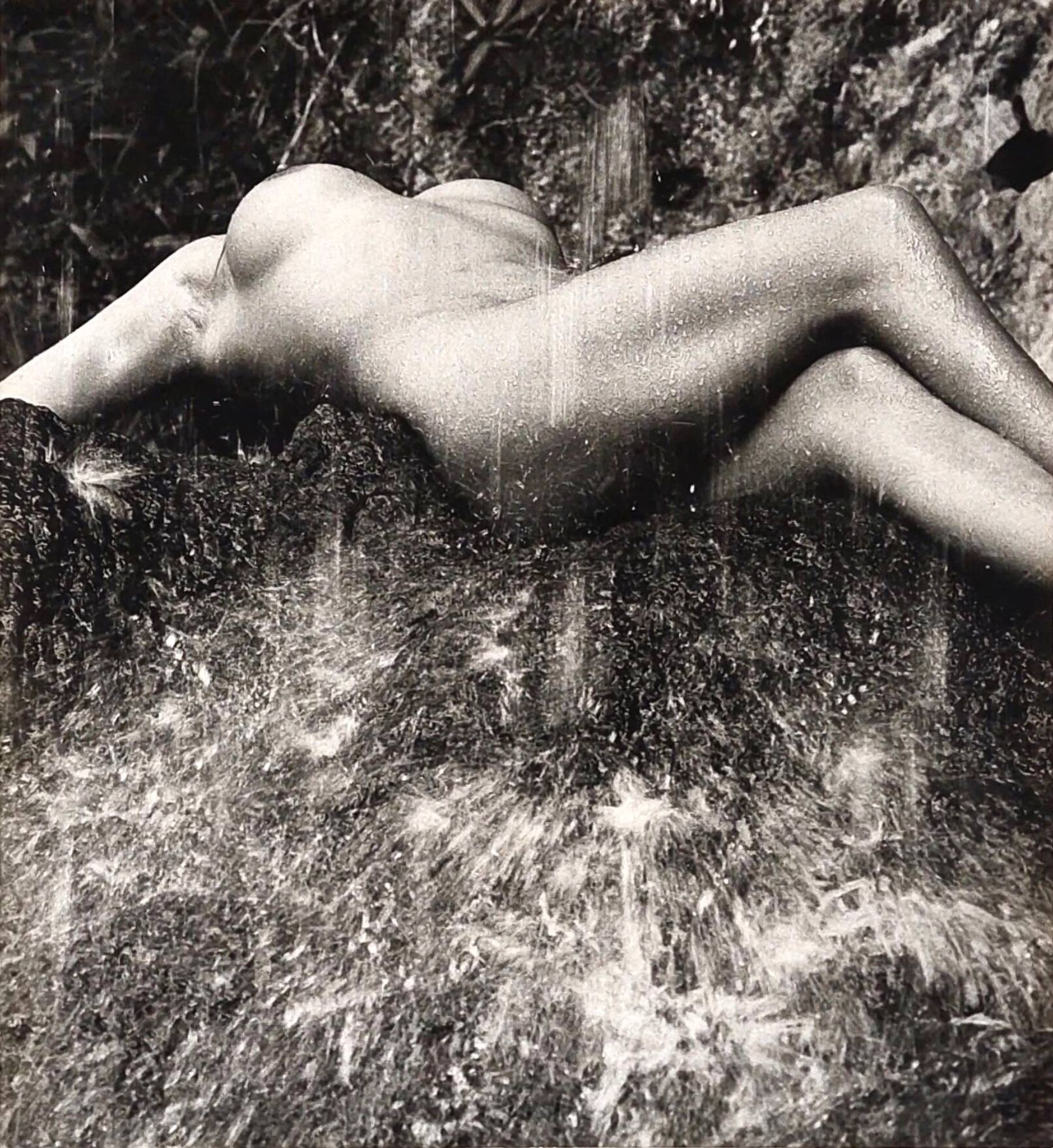 Photography, Lucien Clergue “naked woman under the waterfall”, silver print signed and dated