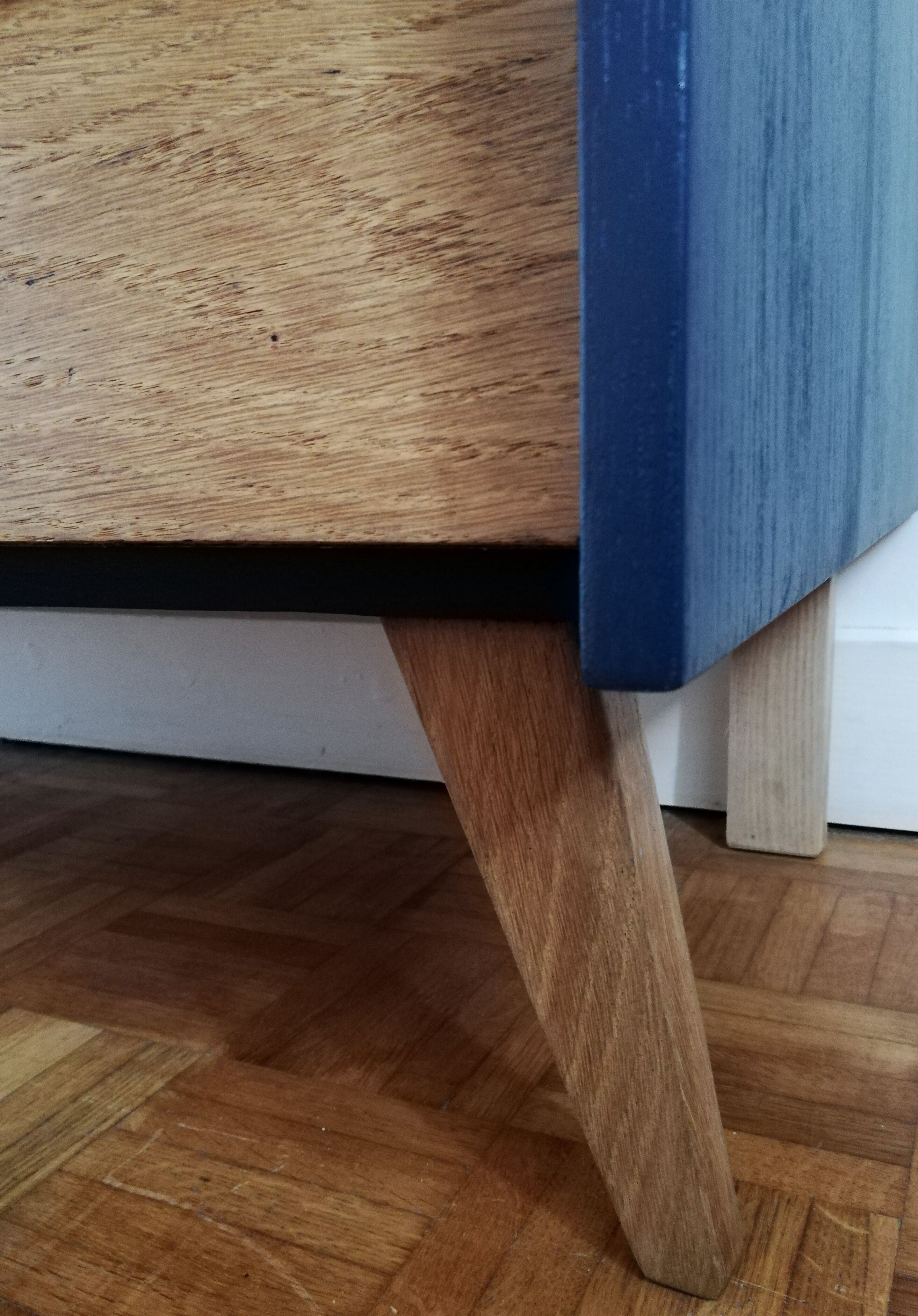 1960 Chest of drawers revisited in midnight blue