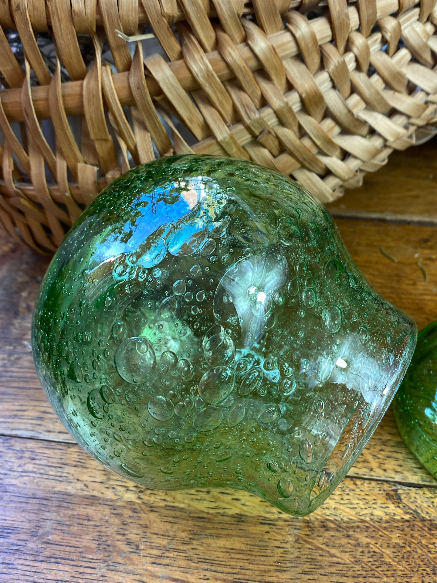 Bubble glass bonbonnière, blown, Biot