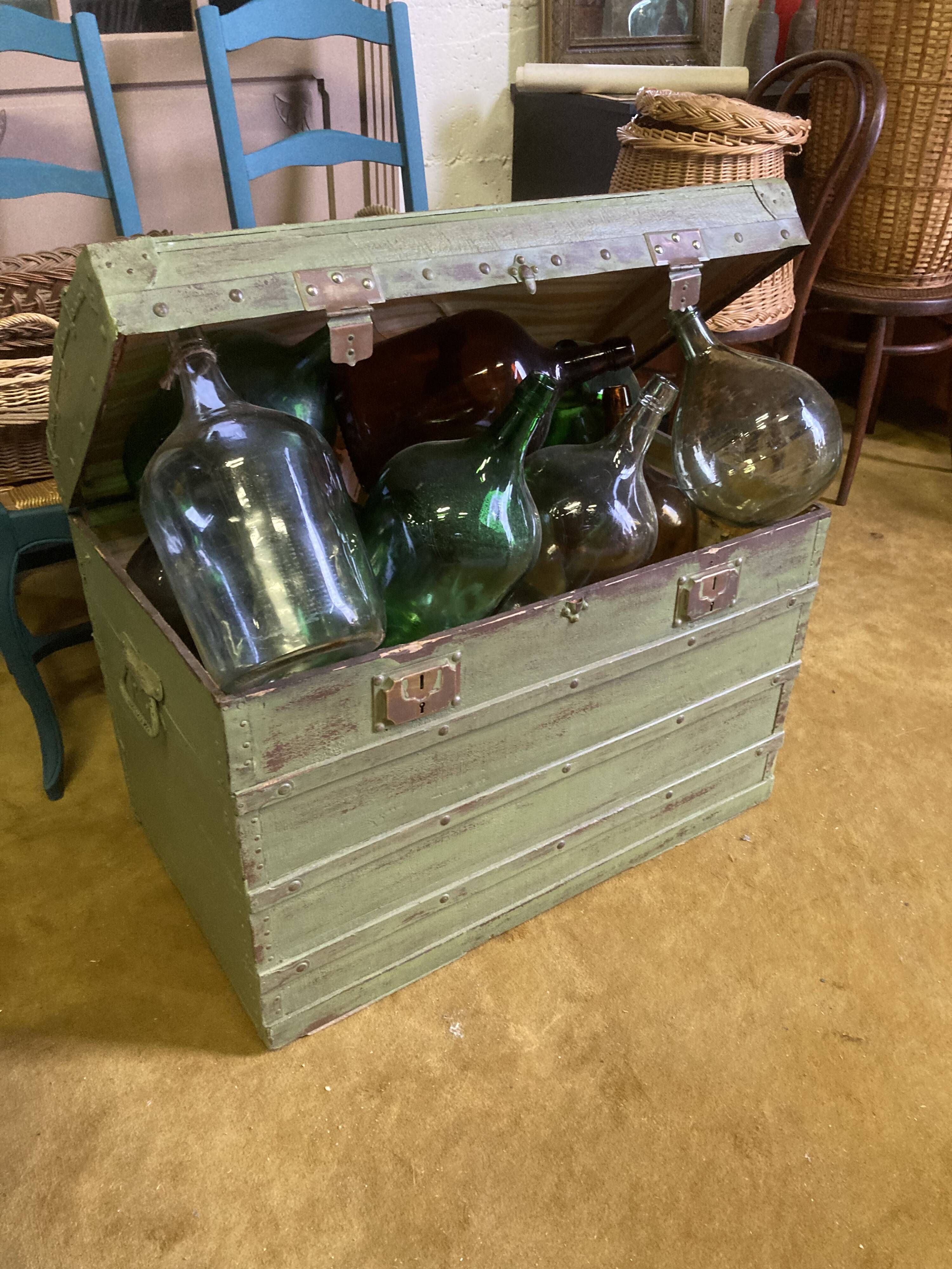 Travel trunk