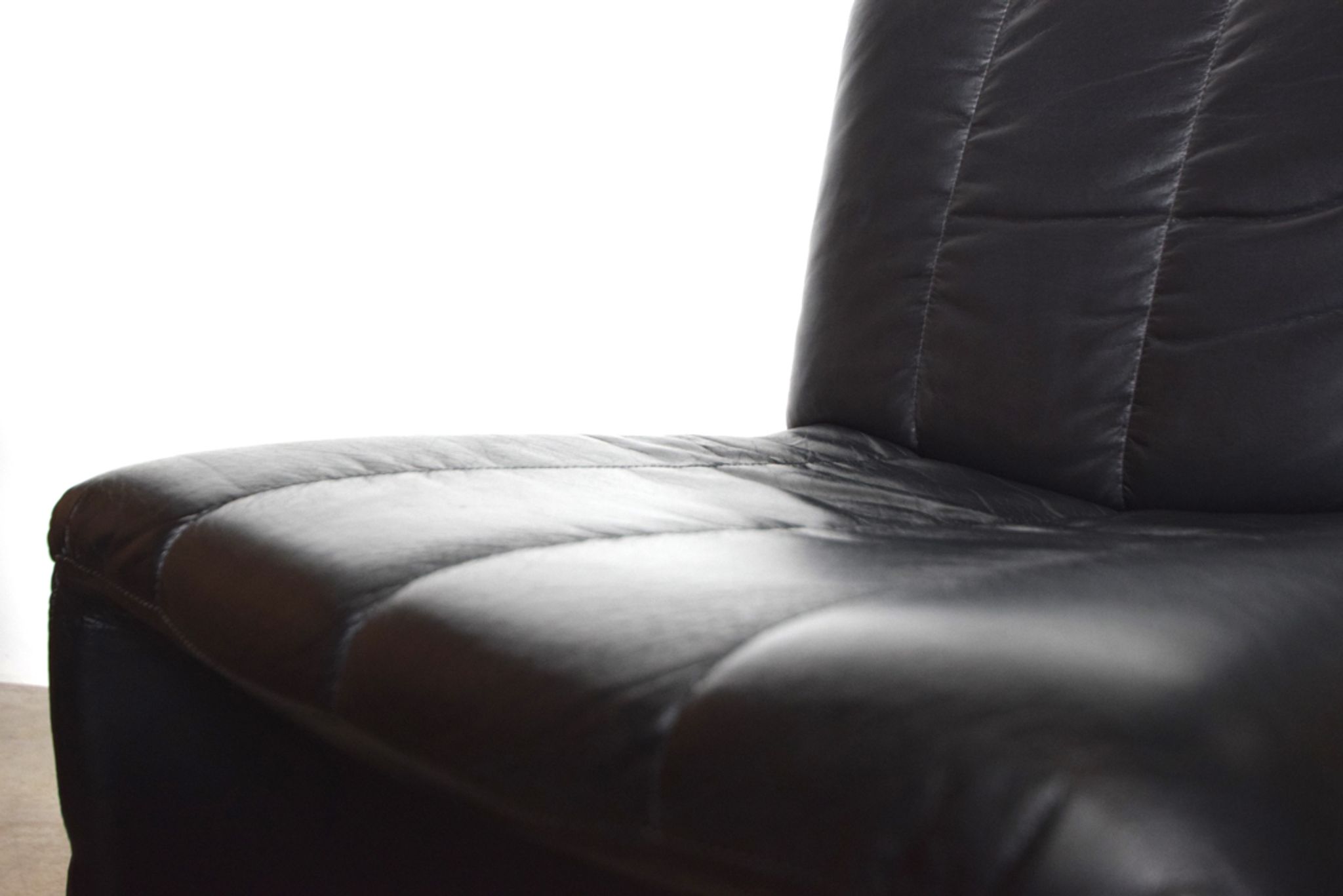 Fauteuil skaï vintage 1970