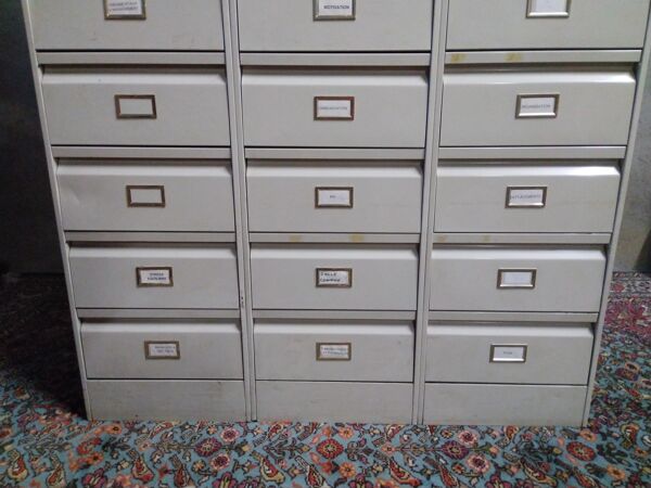 Armoire à casiers métallique industrielle Atal