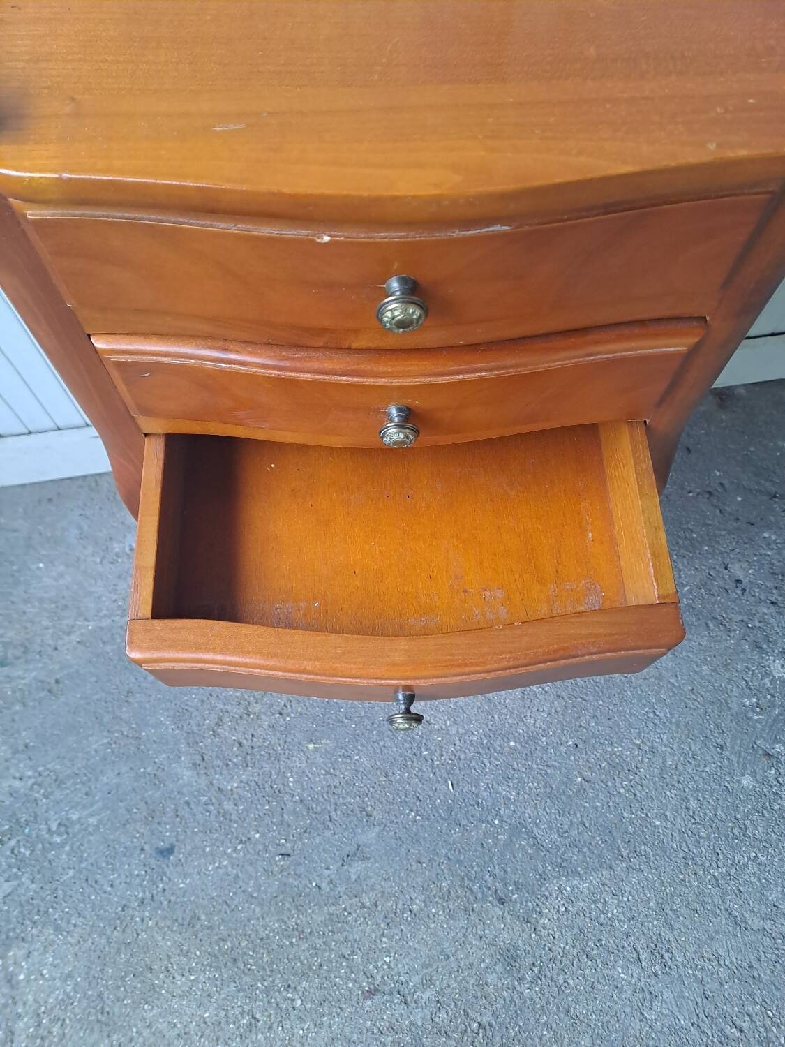 Petit meuble à tiroirs