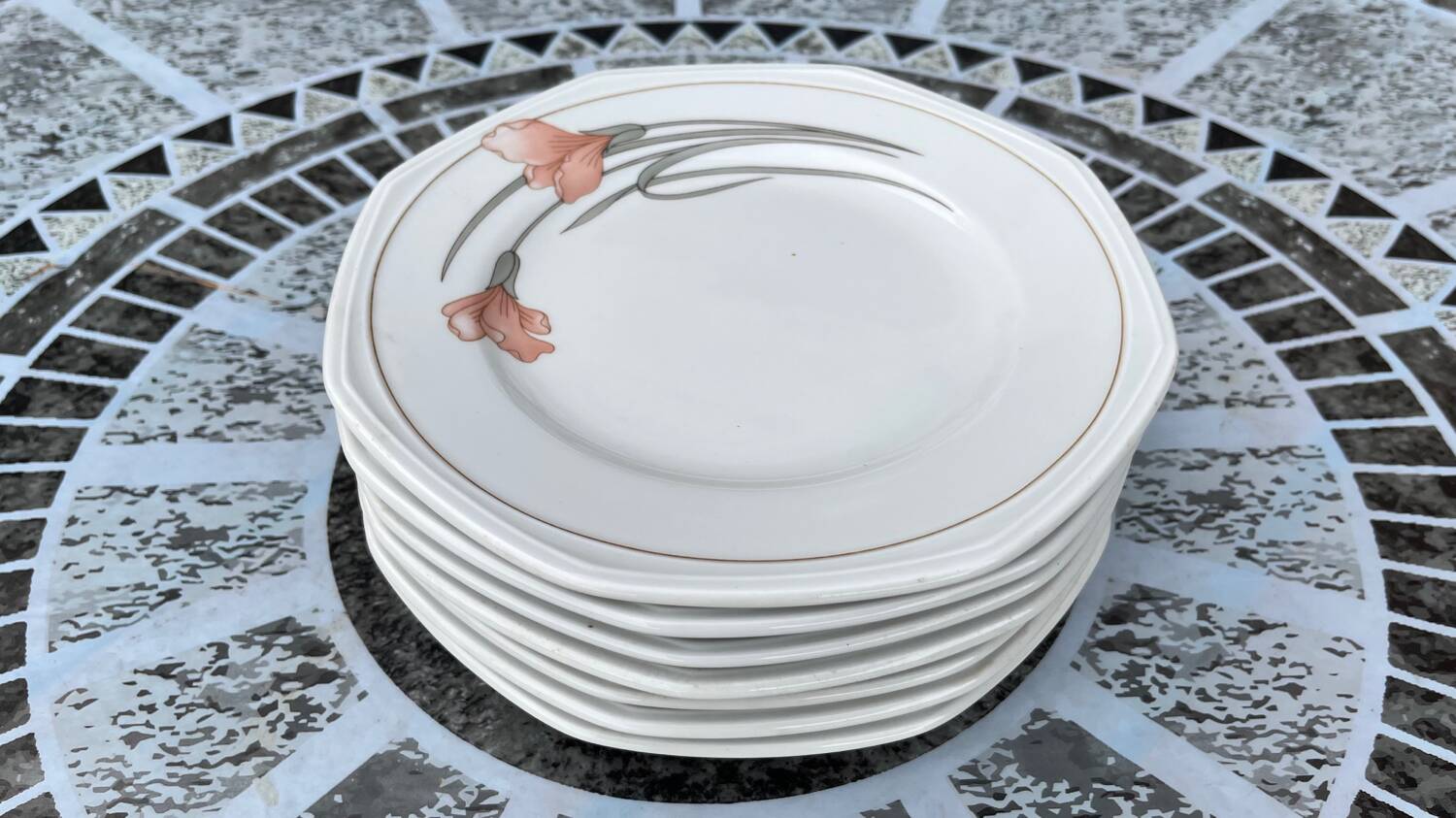 Lot de 7 assiettes  à dessert Shonwald
