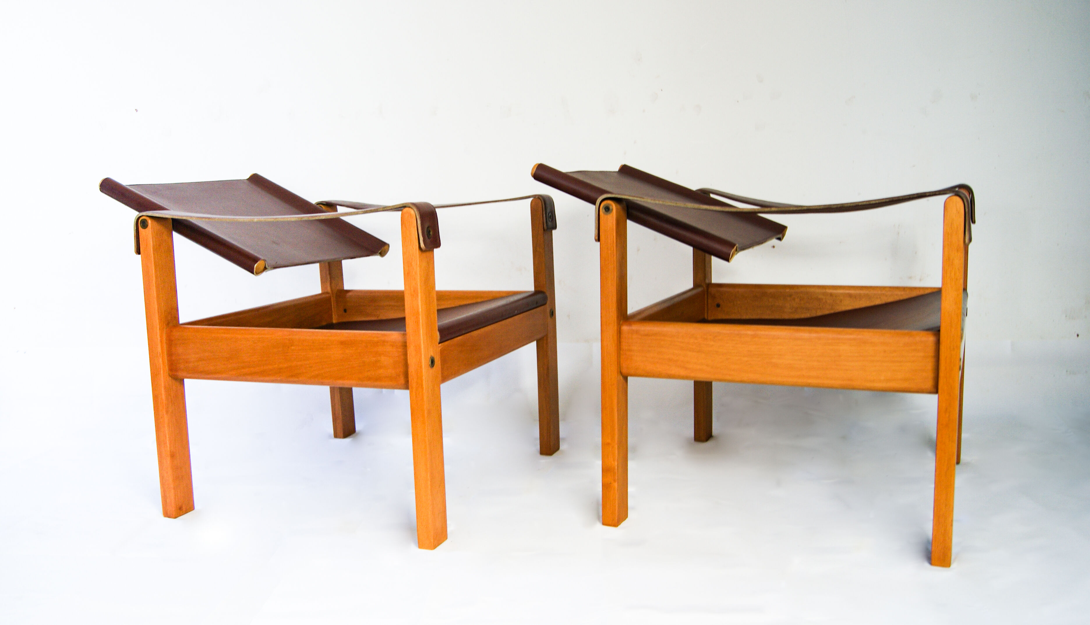 Karl Heinz Bergmiller For Escriba, Pair of Safari Leather Armchairs and Matching Coffee Table