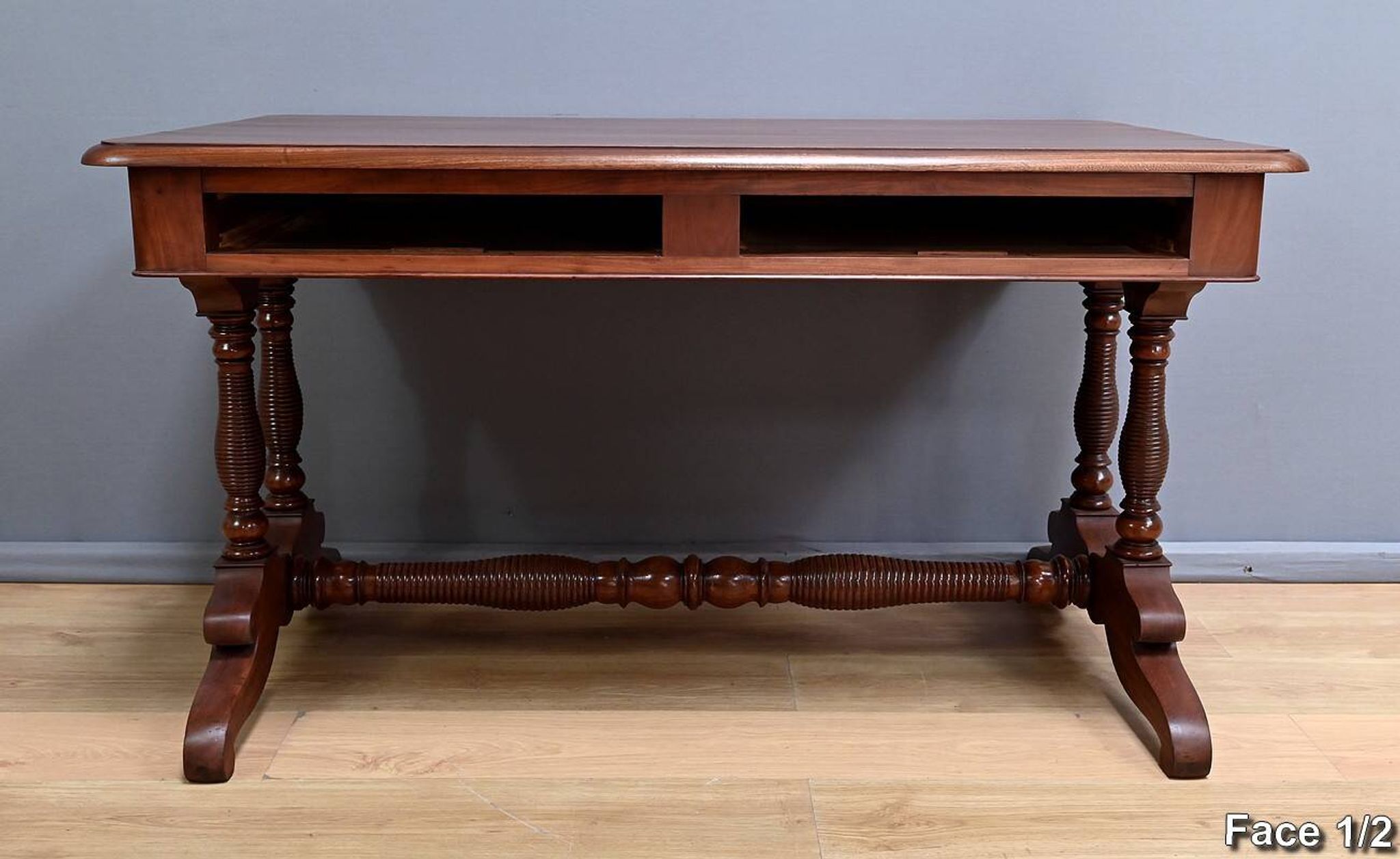 Table Bureau en Acajou, époque Louis-Philippe – 1ère moitié XIXe