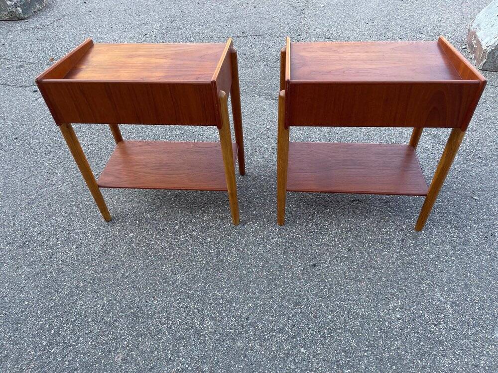 Set of 2 Danish teak and oak bedside tables attributed to Børge Mogensen, 1958