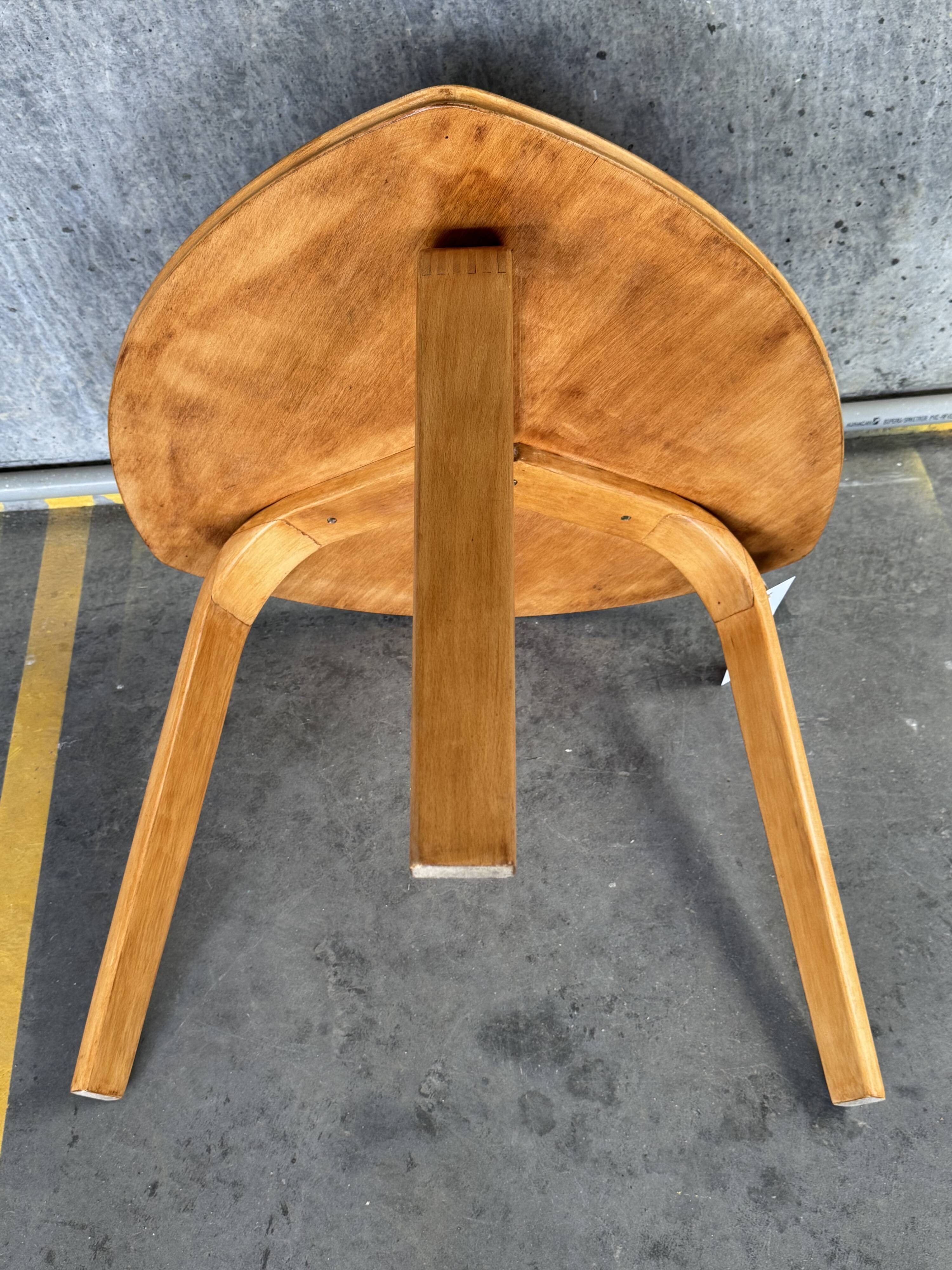 Table d'appoint en bois de pin MCM