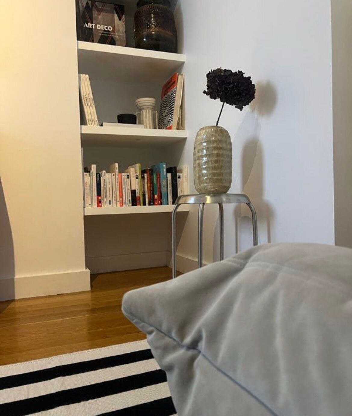 Togo 2 places pearl grey alcantara