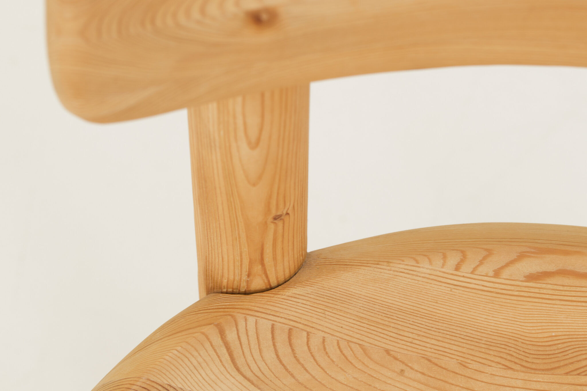 Set of 6 dining chairs in pine