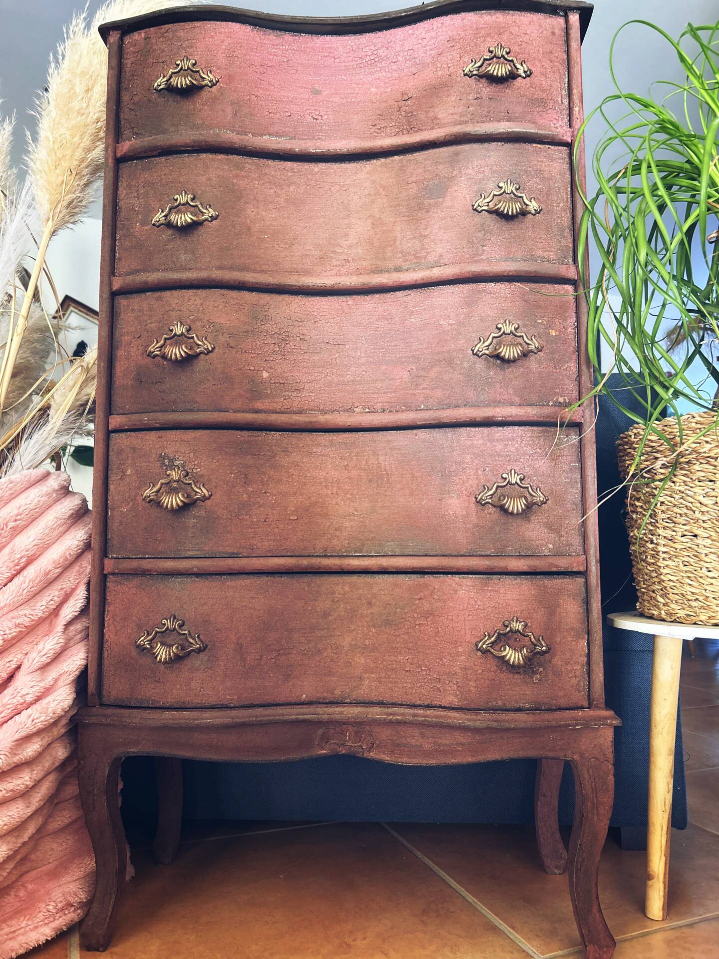 Patinated vintage chest of drawers