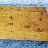 Farm table