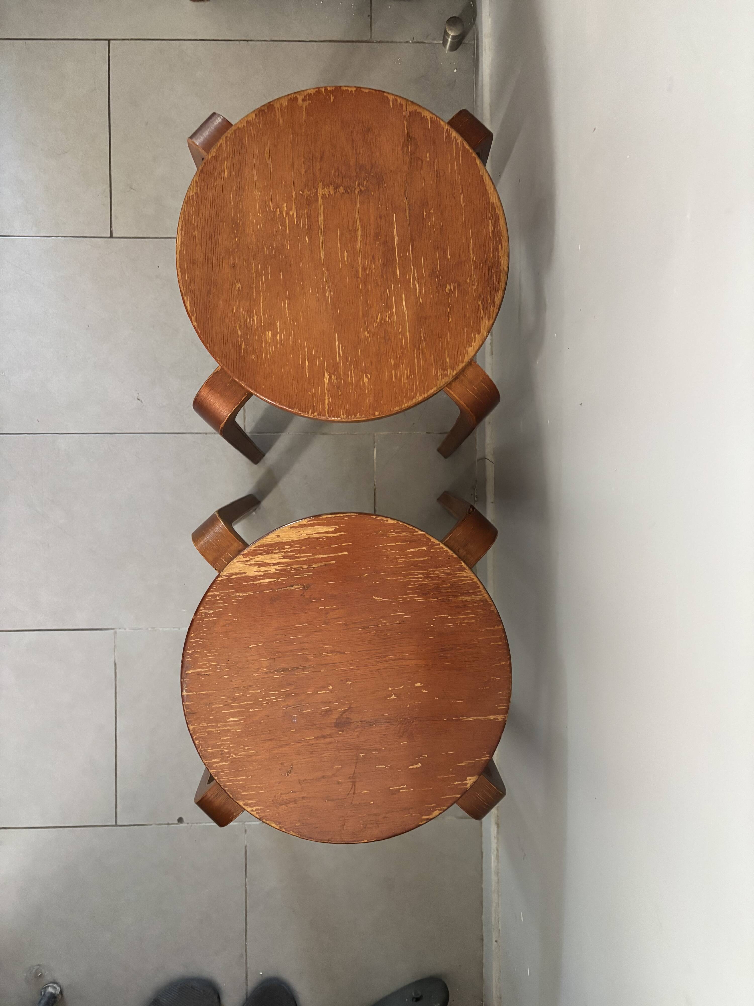Pair of Artek stools model E60 (rare version with 4 legs), Alvar Aalto