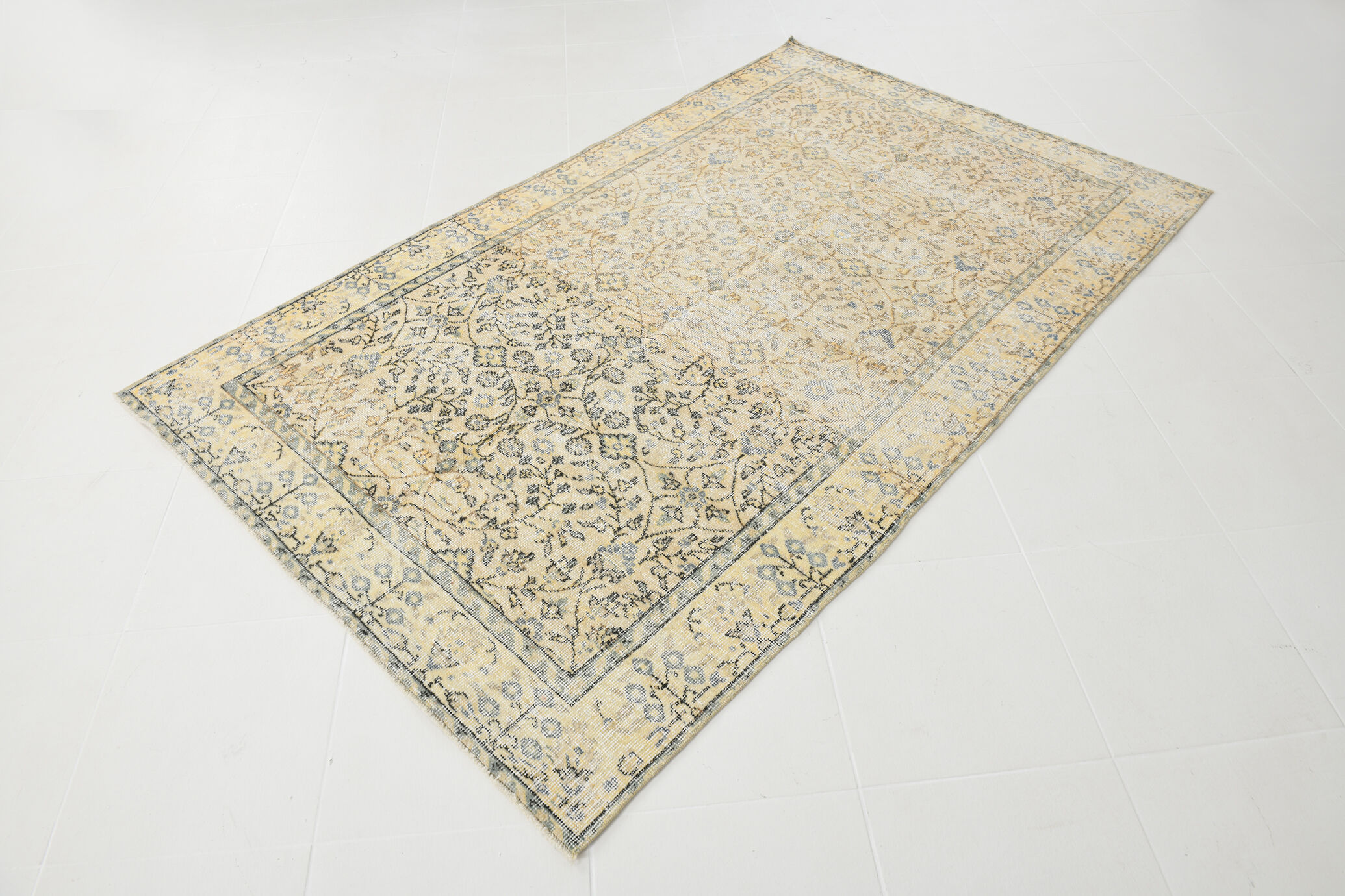 5x8 beige yellow tones turkish rug 247x152cm