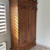 Large solid wood wardrobe from the 1900s-1920s