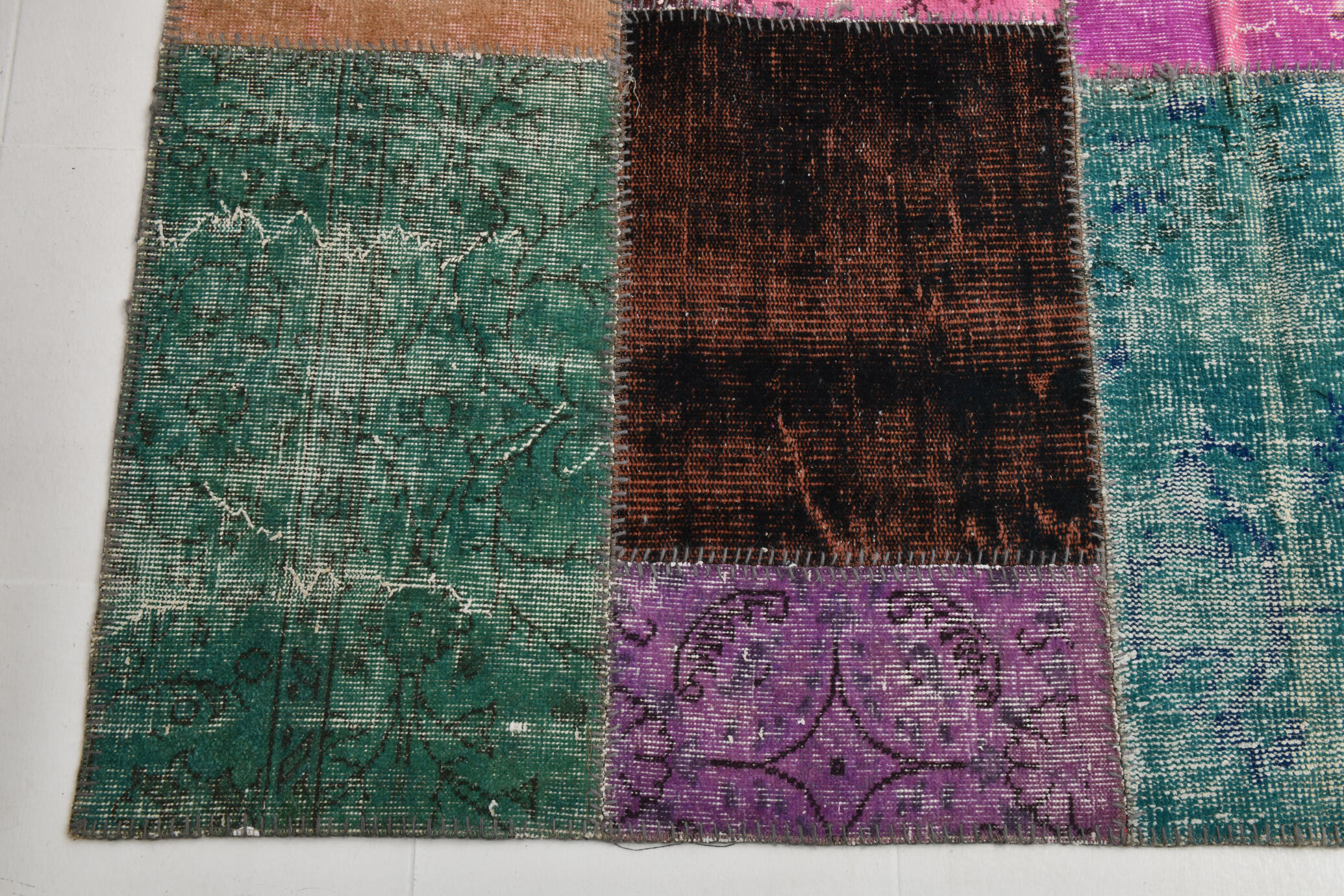 Distressed multicolor turkish rug 299x209 cm
