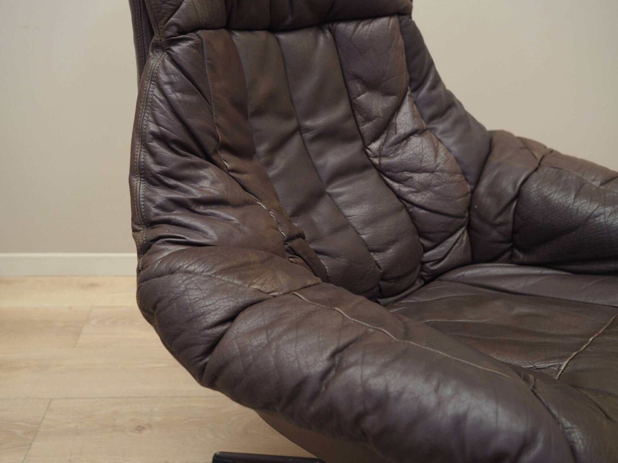 Leather swivel armchair, Danish design, 1960s, designer: H.W. Klein, manufacture: Bramin